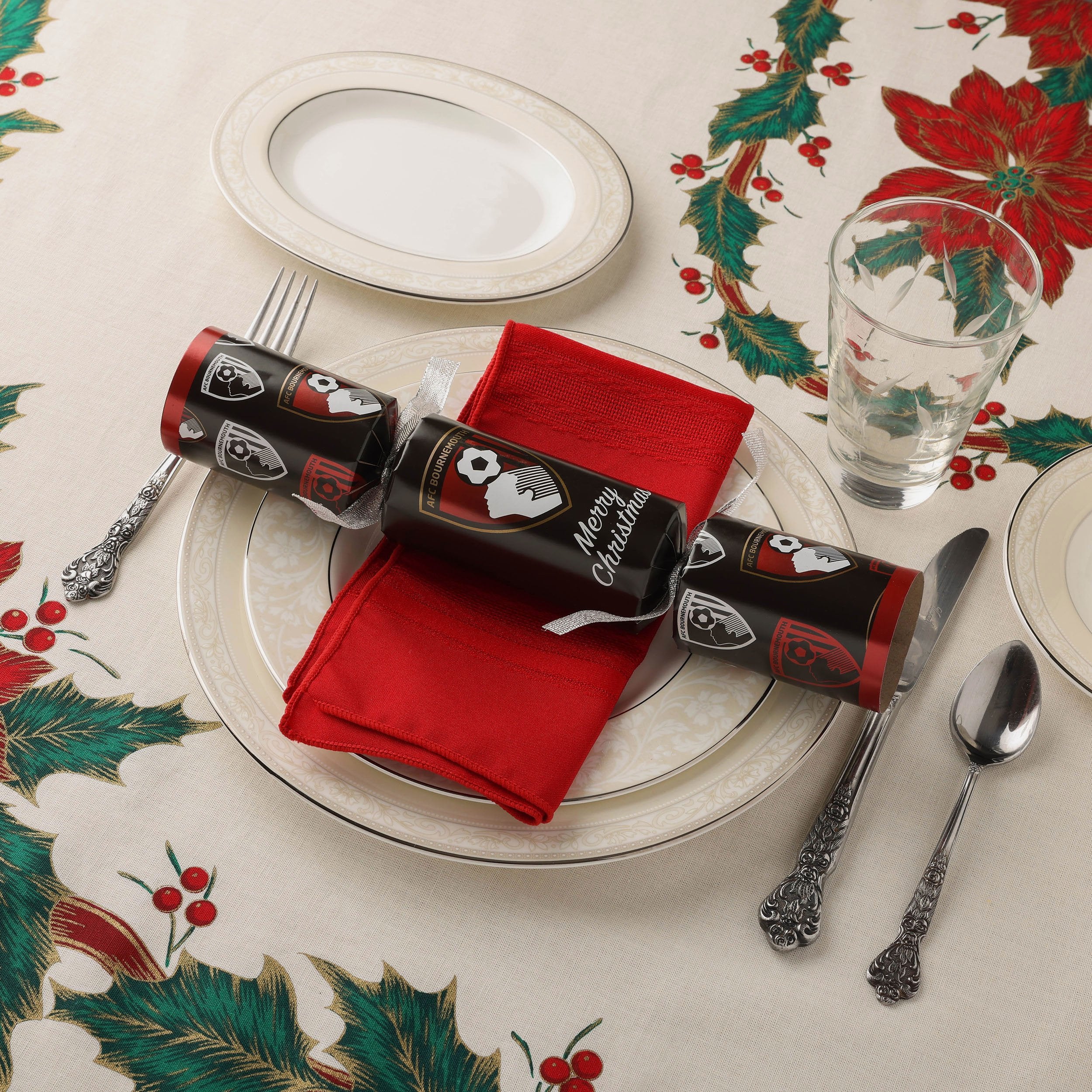 AFC Bournemouth 6 Pack Christmas Holiday Crackers - Image 3