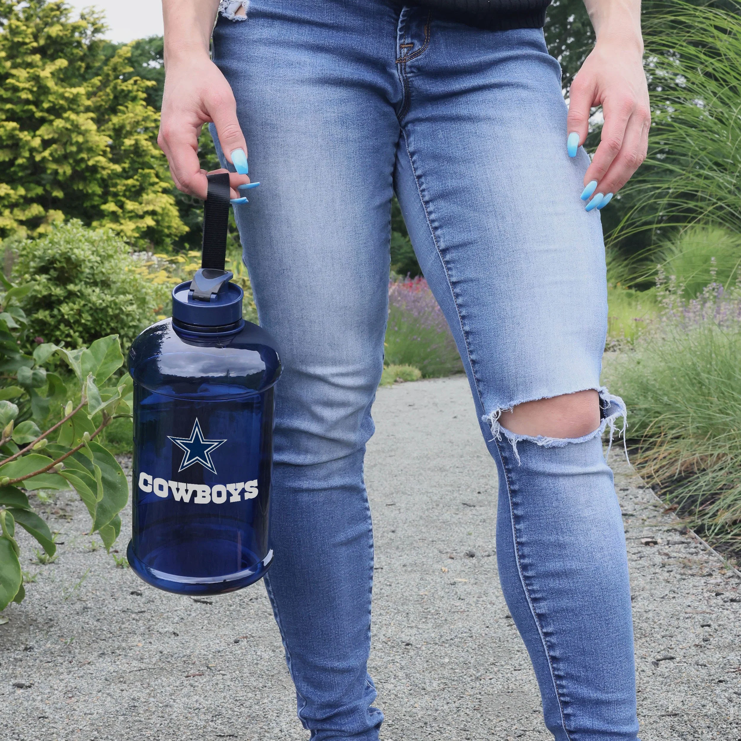Dallas Cowboys 2000 mL Clear Sports Bottle - Image 2