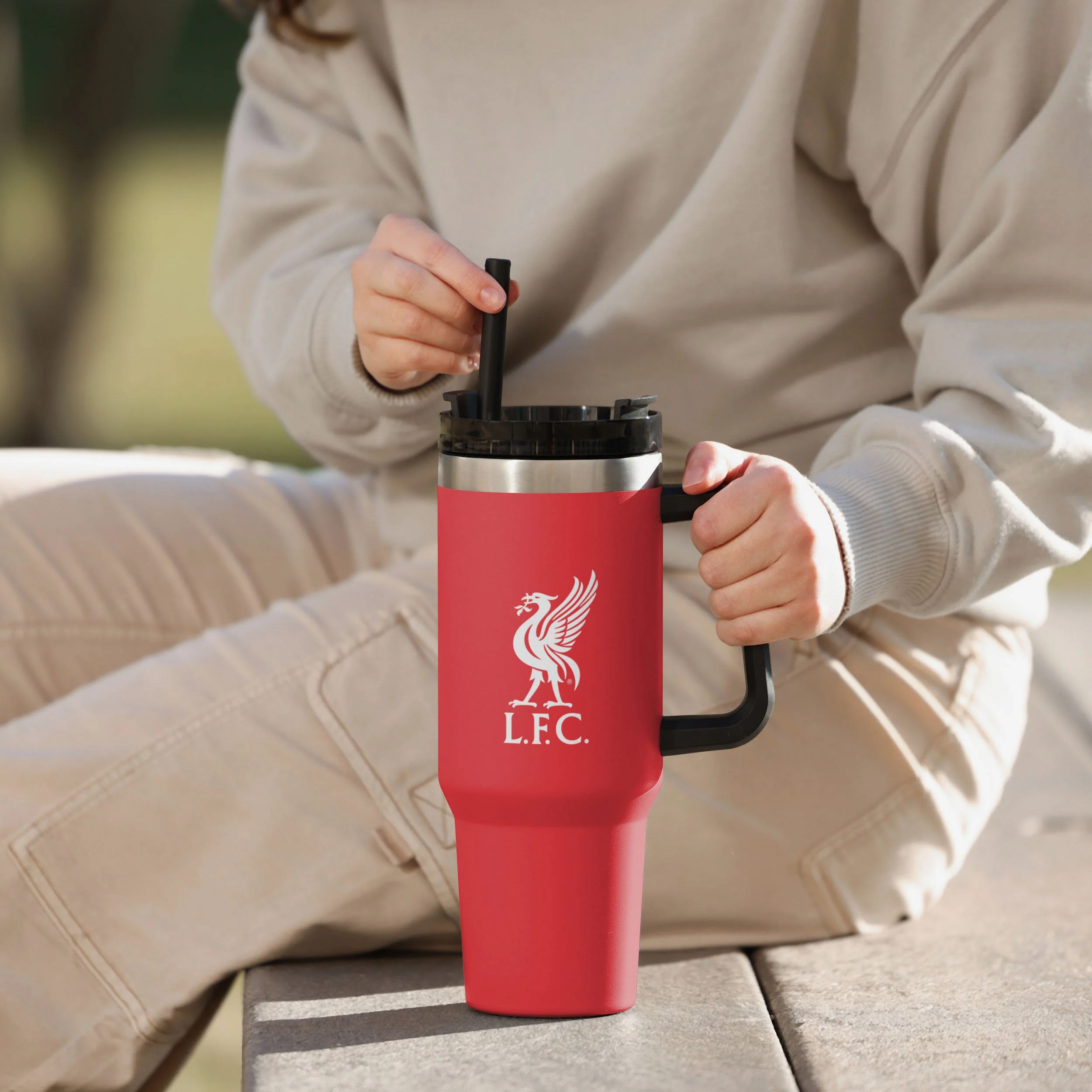 Liverpool FC Team Colour 1.1 Litre Tumbler - Image 4