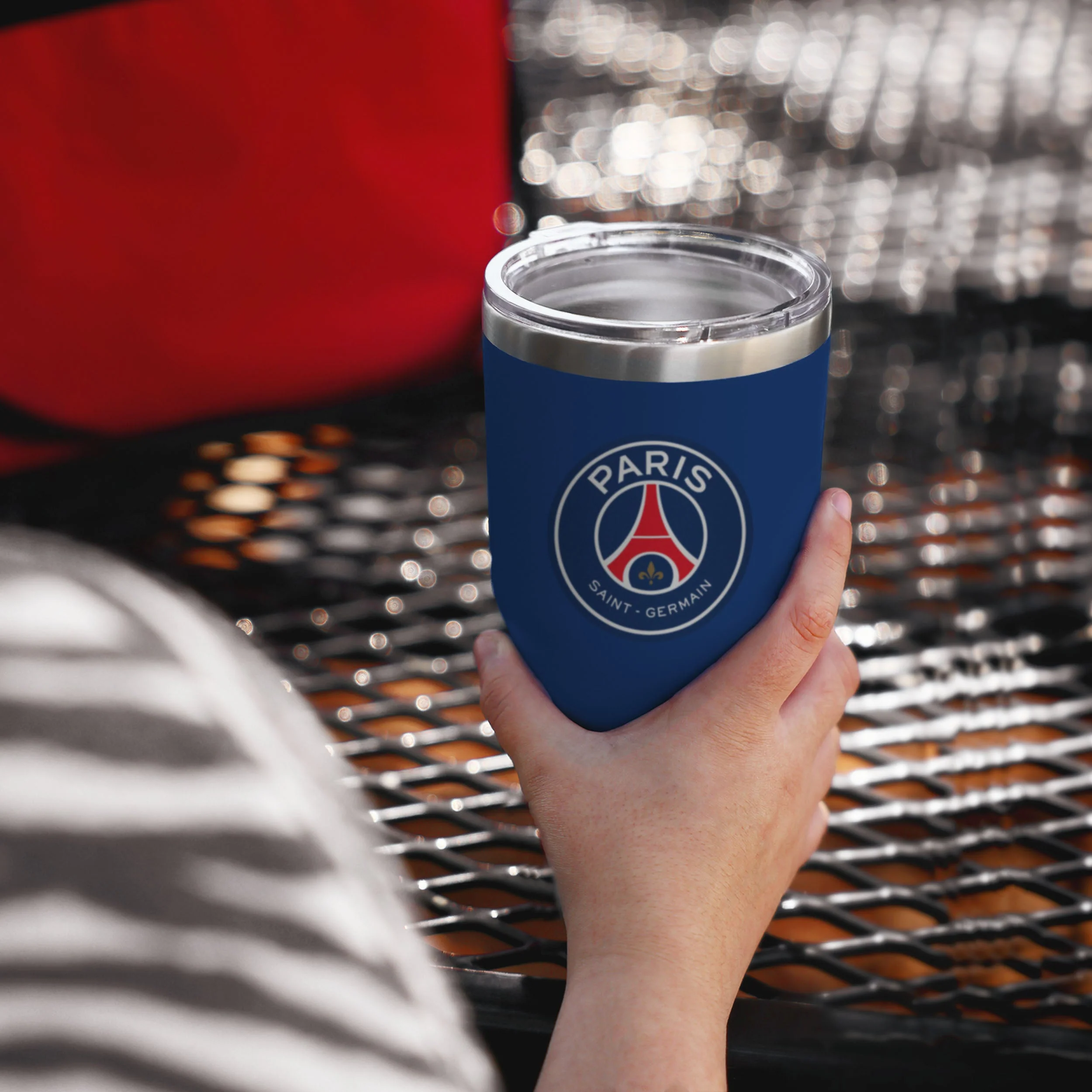 Paris Saint-Germain FC Team Logo 850 mL Tumbler - Image 2