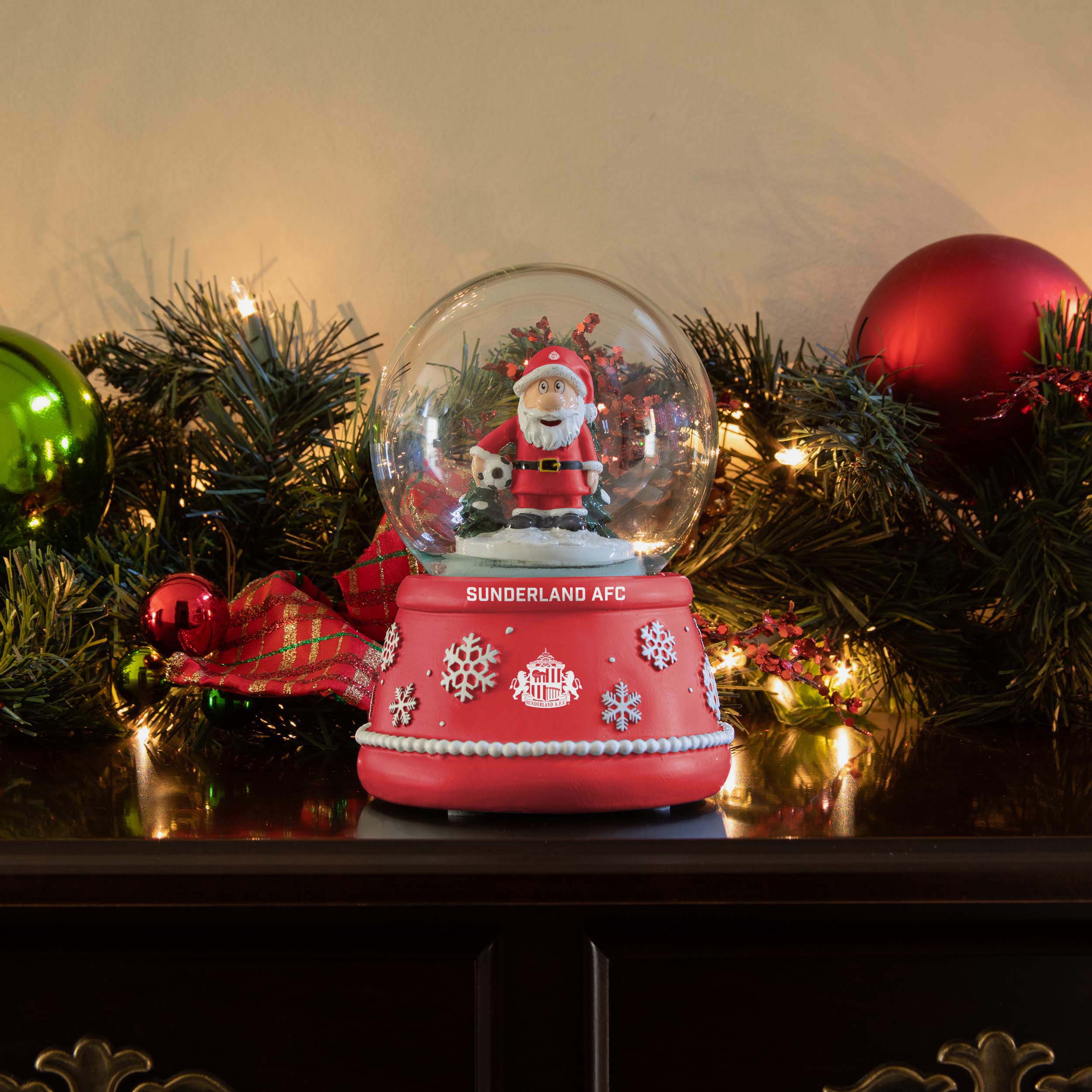 Sunderland AFC Gnome Snow Globe - Image 4