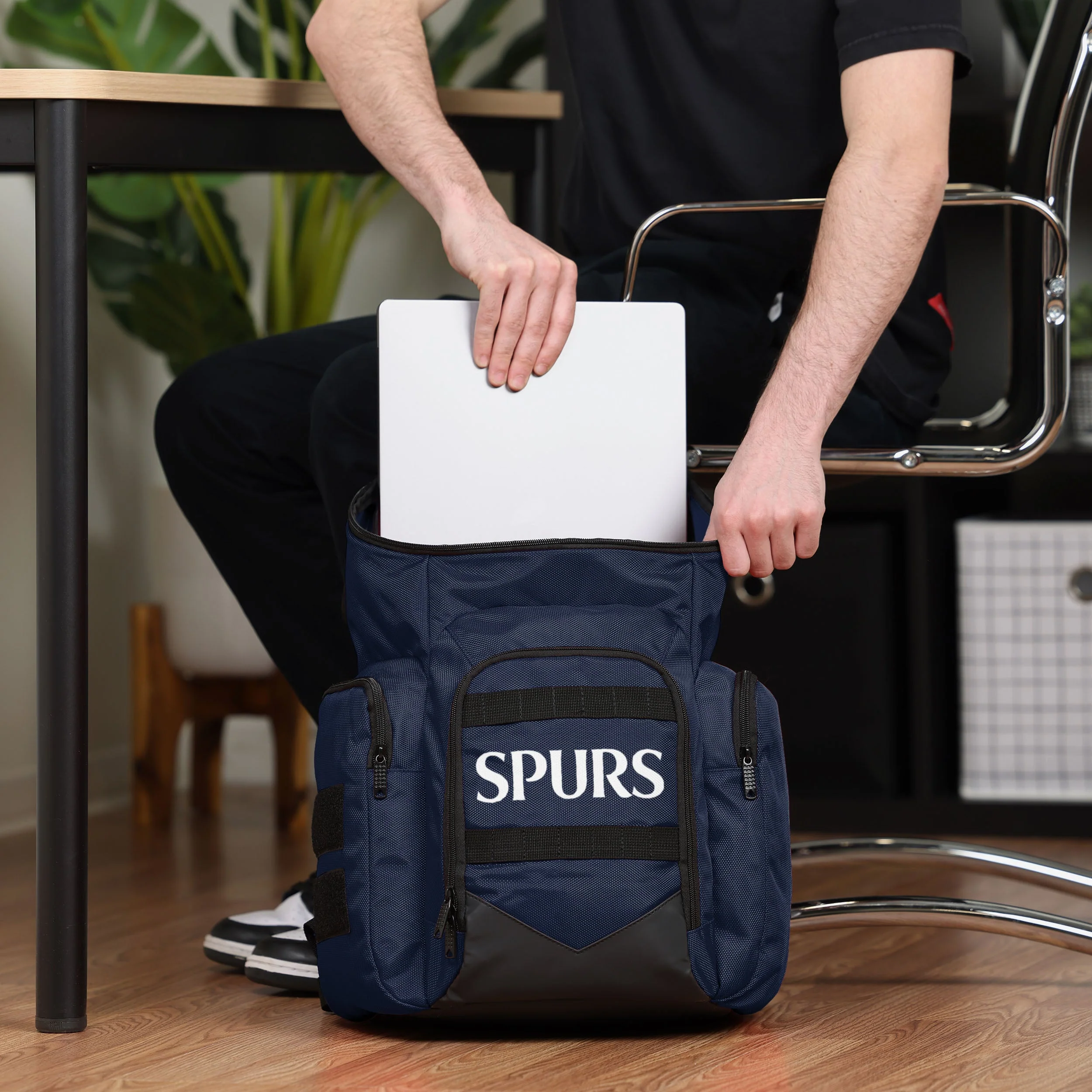 Tottenham Hotspur Explorer Backpack - Image 5