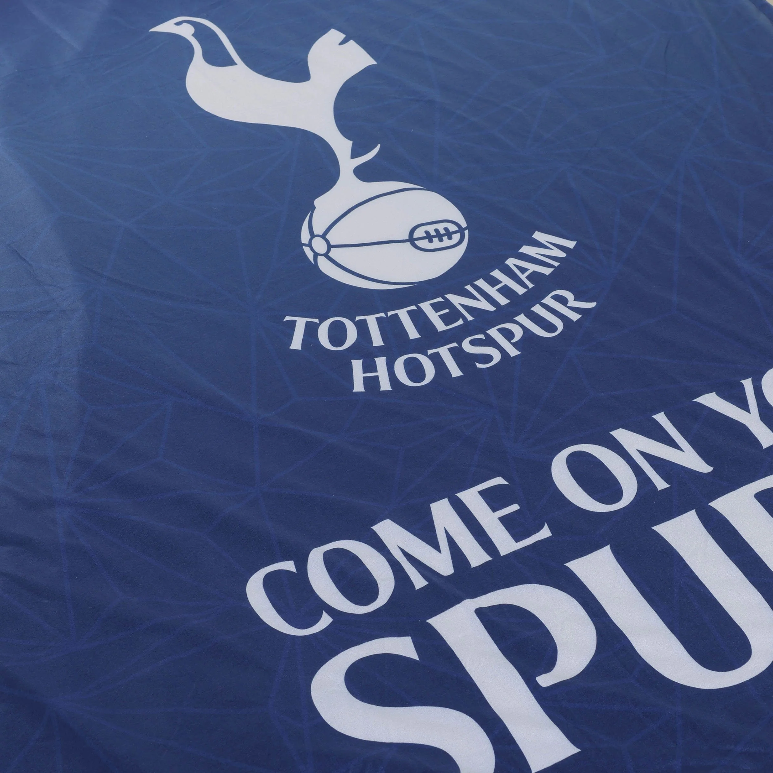 Tottenham Hotspur Slogan Sherpa Plush Throw Blanket - Image 5